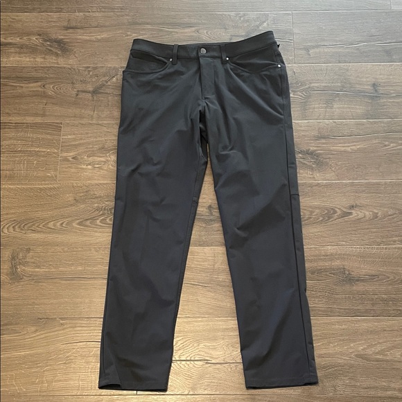 lululemon athletica Other - Men's Lululemon Athletica Dark Gray 5 Pocket Pants, Size 32
30 inseam